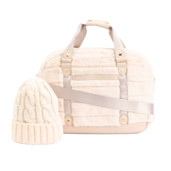 Cynthia Rowley Handbags - ✨FLASH SALE✨ Cynthia Rowley Cream Faux Fur Tote & Knit Hat Gift Set NWT